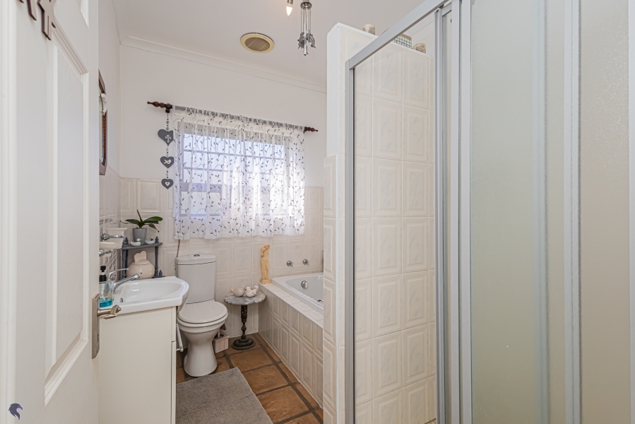 3 Bedroom Property for Sale in Country Club Western Cape